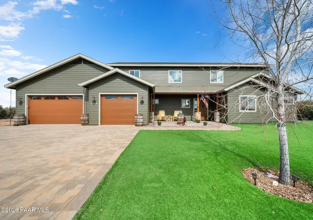 Photo 3 of Single family home for sale at 7950 W Falling Leaf Ln, Prescott, AZ 86305 | MLS# 1080265 | Listing updated on 2026-09-16