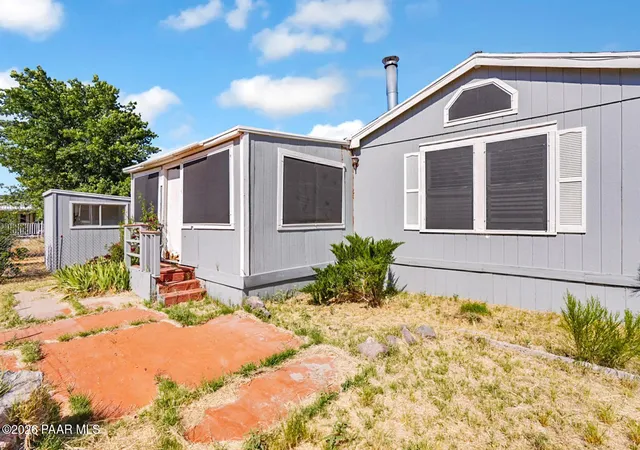 Photo 2 of Manufactured home for sale at 20562 E Park View Ln, Mayer, AZ 86333 | MLS# 1082145 | Listing updated on 2026-09-16