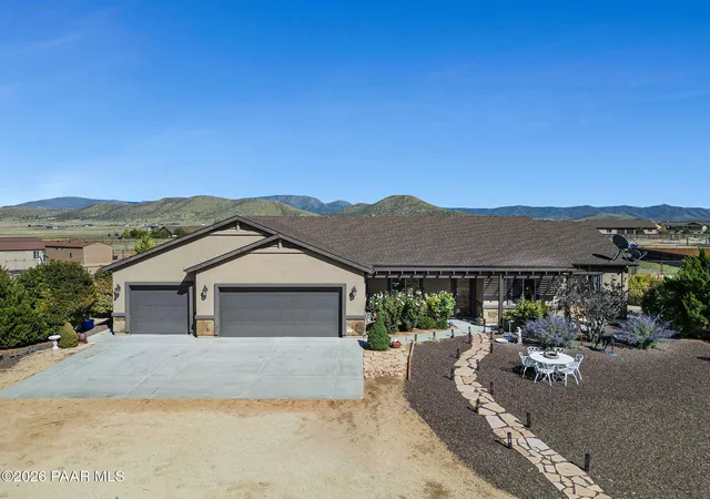 Photo 1 of Single family home for sale at 8833 N Grass Valley Ln, Prescott Valley, AZ 86315 | MLS# 1083463 | Listing updated on 2026-09-30