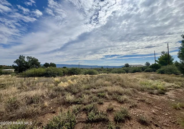Photo 3 of Manufactured home for sale at 1770 S Piute Rd, Dewey, AZ 86327 | MLS# 1083799 | Listing updated on 2026-09-23