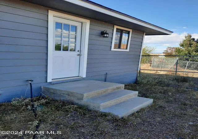 Photo 3 of Single family home for sale at 20256 E Yucca Dr, Mayer, AZ 86333 | MLS# 1083979 | Listing updated on 2026-09-08