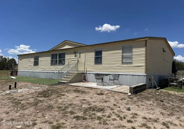 Photo 3 of Manufactured home for sale at 25284 W El Dorado Dr, Seligman, AZ 86337 | MLS# 1084115 | Listing updated on 2026-09-21