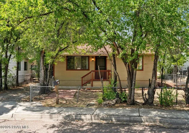 Photo 4 of Single family home for sale at 622 Ruth St, Prescott, AZ 86301 | MLS# 1084380 | Listing updated on 2026-10-06
