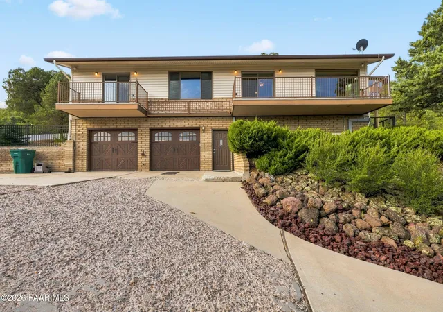 Photo 3 of Sale Pending at 660 E Robinson Dr, Prescott, AZ 86303 | MLS# 1084390 | Listing updated on 2026-09-10