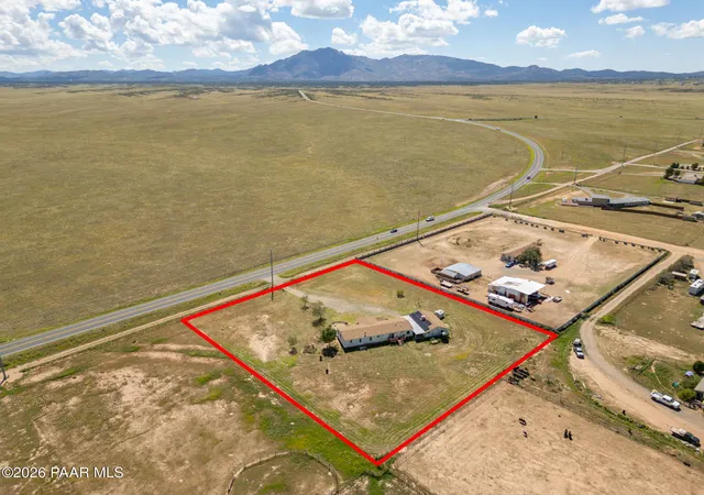 Photo 4 of Manufactured home for sale at 1450 Outer Loop Rd, Chino Valley, AZ 86323 | MLS# 1085042 | Listing updated on 2026-09-17