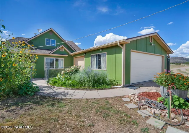 Photo 1 of Single family home for sale at 765 W Gina Marie Blvd, Paulden, AZ 86334 | MLS# 1085119 | Listing updated on 2026-09-17
