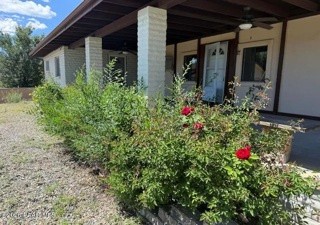 Photo 4 of Manufactured home for sale at 10219 E Manzanita Trl, Dewey, AZ 86327 | MLS# 1084768 | Listing updated on 2026-10-06
