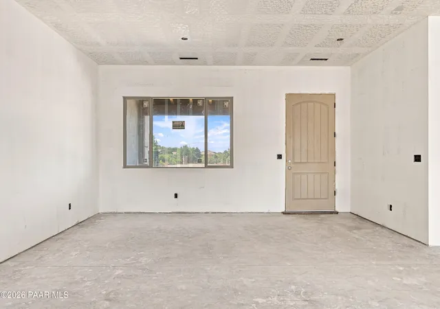 Photo 3 of Single family home for sale at 5465 W Carma Cir, Prescott, AZ 86305 | MLS# 1084973 | Listing updated on 2026-09-11