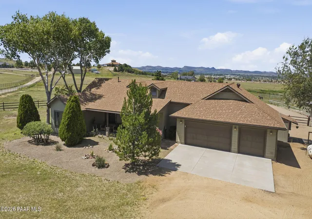 Photo 2 of Single family home for sale at 402 Ben J Trl, Chino Valley, AZ 86323 | MLS# 1084974 | Listing updated on 2026-09-11