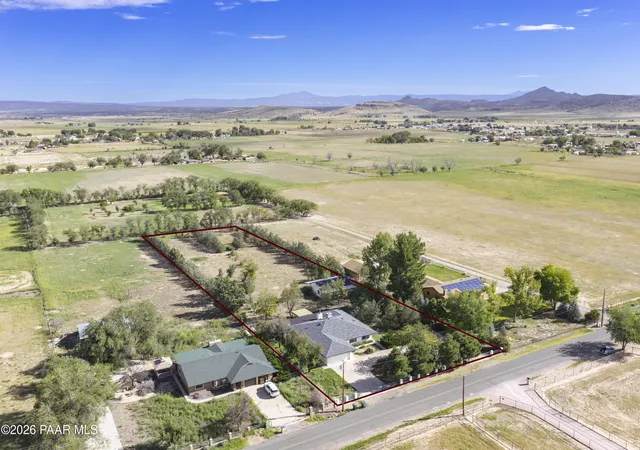 Photo 3 of Single family home for sale at 860 N Road 4, Chino Valley, AZ 86323 | MLS# 1084938 | Listing updated on 2026-09-17
