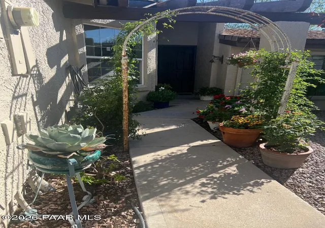 Photo 2 of Townhouse for sale at 947 N Rolling Green Rd, Dewey, AZ 86327 | MLS# 1084999 | Listing updated on 2026-09-16