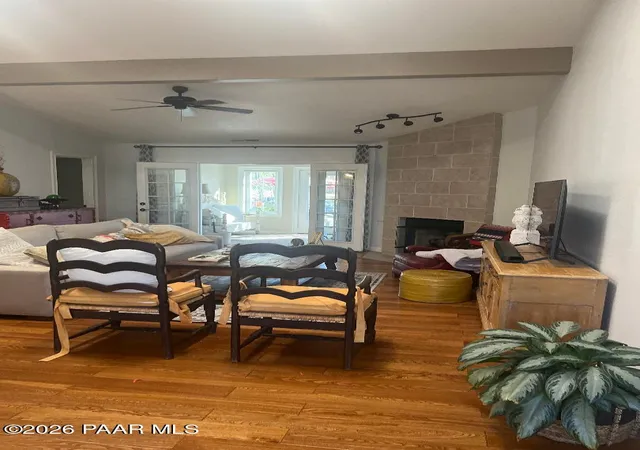 Photo 3 of Townhouse for sale at 947 N Rolling Green Rd, Dewey, AZ 86327 | MLS# 1084999 | Listing updated on 2026-09-16