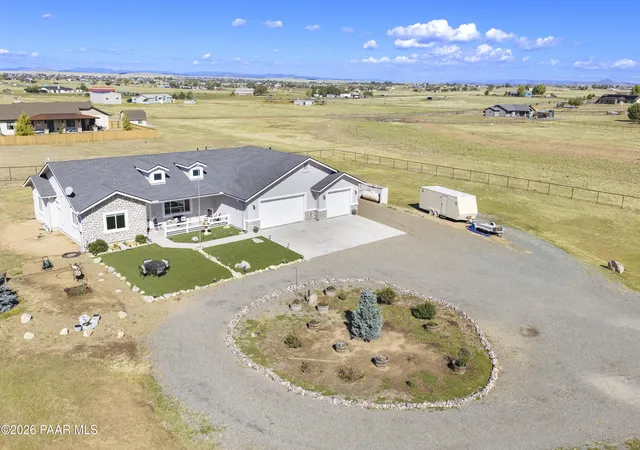 Single family home for sale at 8720 N Buffalo Hl Ct, Prescott Valley, AZ 86315 | MLS# 1085083