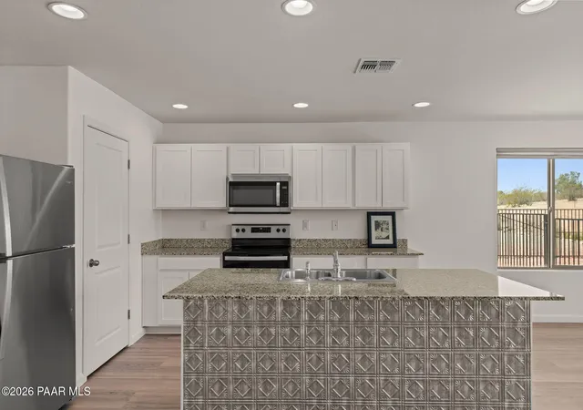 Photo 2 of Single family home for sale at 18 W Monte Cristo Dr, Wickenburg, AZ 85390 | MLS# 1085129 | Listing updated on 2026-10-07