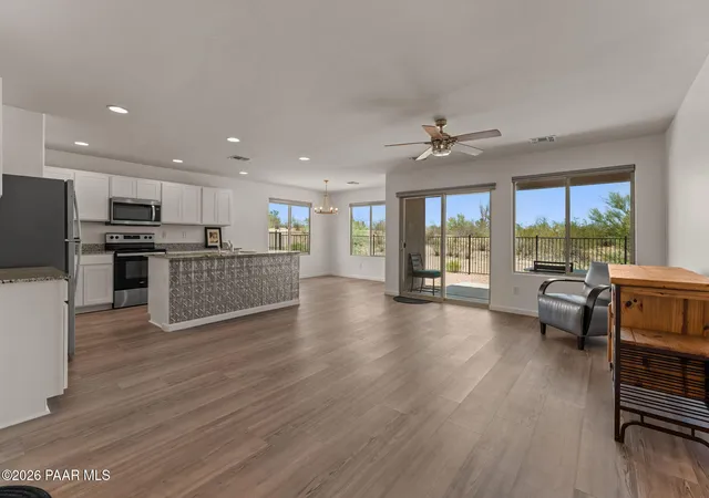 Photo 3 of Single family home for sale at 18 W Monte Cristo Dr, Wickenburg, AZ 85390 | MLS# 1085129 | Listing updated on 2026-10-07