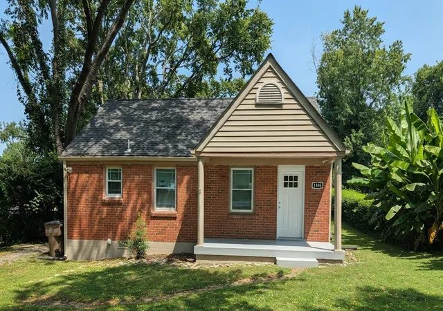 Single family home for sale at 1306 Venus Dr, Nashville, TN 37217 | MLS# 3519339
