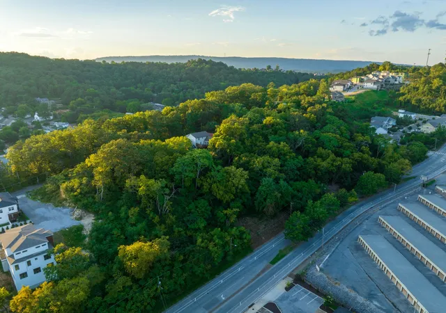 Photo 4 of Land for sale at 917 Dallas Road, Chattanooga, TN 37405 | MLS# 2434216 | Listing updated on 2026-09-11