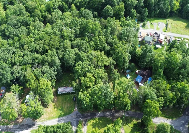 Photo 3 of Sale Pending at 137 Randall Fugate Road, Spring City, TN 37381 | MLS# 2659958 | Listing updated on 2026-09-11