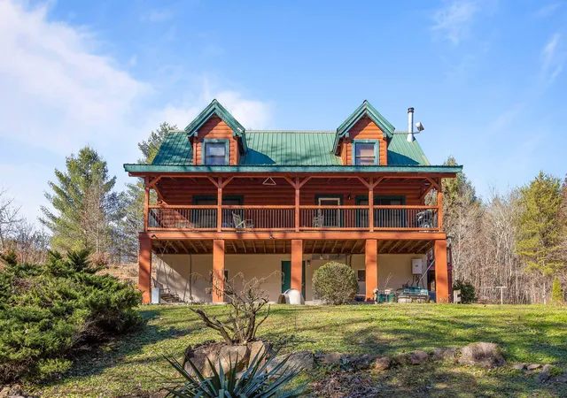 Photo 2 of Single family home for sale at 310 Rural Vale Rd, Tellico Plains, TN 37385 | MLS# 3261922 | Listing updated on 2026-10-01