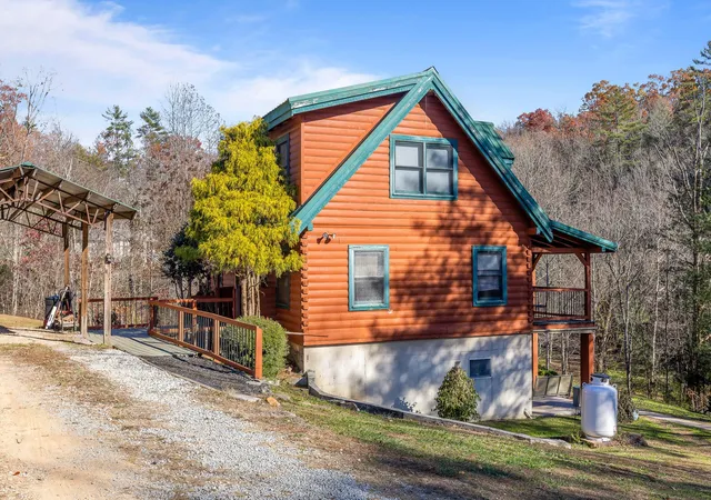 Photo 4 of Single family home for sale at 310 Rural Vale Rd, Tellico Plains, TN 37385 | MLS# 3261922 | Listing updated on 2026-10-01