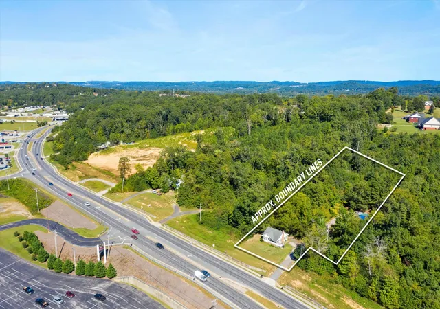 Photo 2 of Single family home for sale at 27 Templin Hills Ln, Ringgold, GA 30736 | MLS# 3245252 | Listing updated on 2026-09-11