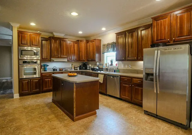 Photo 3 of Manufactured home for sale at 166 County Rd 168, Athens, TN 37303 | MLS# 3216236 | Listing updated on 2026-09-10