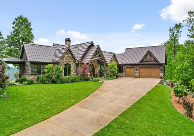 Photo 1 of Single family home for sale at 6835 Jasper Highlands Blvd, Jasper, TN 37347 | MLS# 3333718 | Listing updated on 2026-09-11