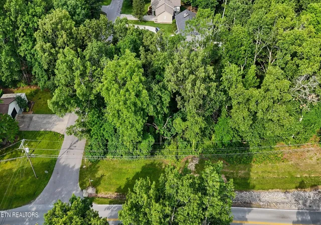 Photo 3 of Land for sale at 120 Lakeview Dr, Crossville, TN 38558 | MLS# 2980572 | Listing updated on 2026-09-11