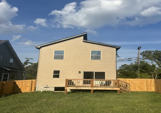 Photo 2 of Single family home for sale at 1906 Evans Rd, Clarksville, TN 37042 | MLS# 2920831 | Listing updated on 2026-09-10