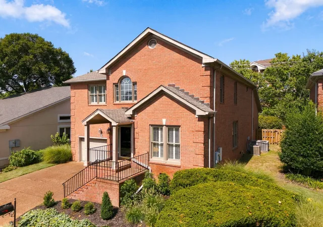 Photo 1 of Single family home for sale at 67 Wyn Oak, Nashville, TN 37205 | MLS# 3531019 | Listing updated on 2026-09-15