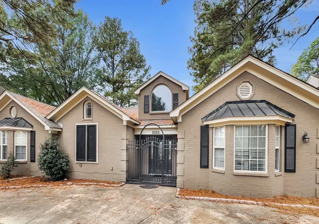 Single family home for sale at 2523 Syon Dr, Memphis, TN 38119 | MLS# 2976971