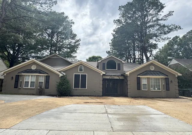 Photo 2 of Single family home for sale at 2523 Syon Dr, Memphis, TN 38119 | MLS# 2976971 | Listing updated on 2026-09-14