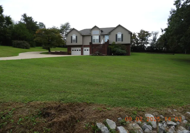 Photo 1 of Single family home for sale at 1325 Matthew Ave, Lawrenceburg, TN 38464 | MLS# 2988269 | Listing updated on 2026-09-15