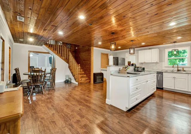 Photo 2 of Single family home for sale at 281 Holden Road, Dayton, TN 37321 | MLS# 3208460 | Listing updated on 2026-10-06