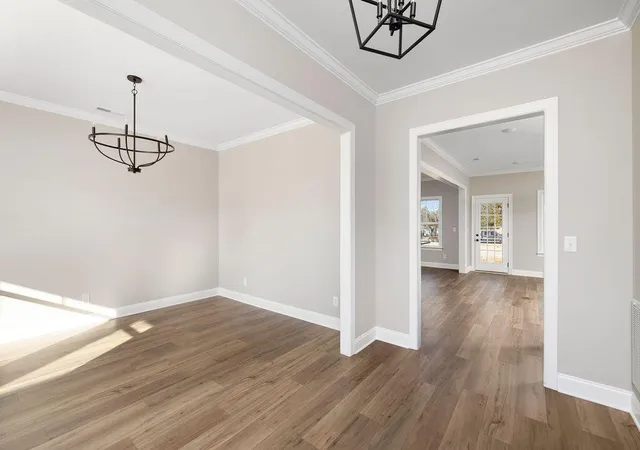 Photo 3 of Single family home for sale at 527 Winchester Dr, Rossville, GA 30741 | MLS# 3258698 | Listing updated on 2026-09-11