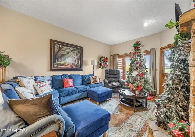 Listing Photo 5 - Condo for sale in building located at 2044 Hickory Ridge Wy, Sevierville, TN 37862 - Unit #3334