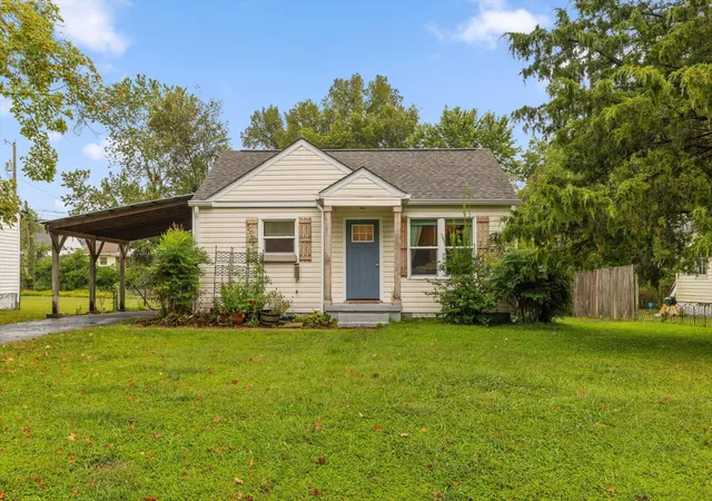 Photo 1 of Single family home for sale at 4919 Carolyn Lane, Chattanooga, TN 37411 | MLS# 3337183 | Listing updated on 2026-09-22