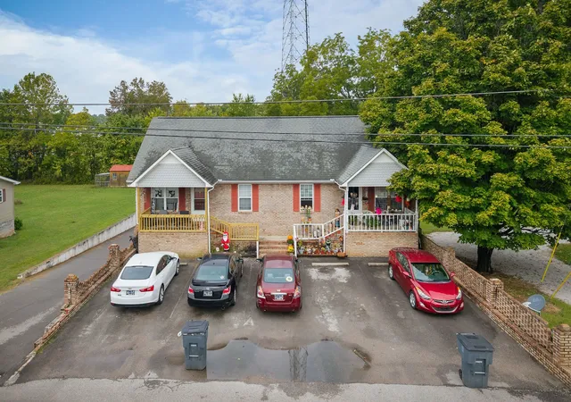 Photo 3 of Multi family home for sale at 314 Caldwell St, Mc Minnville, TN 37110 | MLS# 3003661 | Listing updated on 2026-10-06