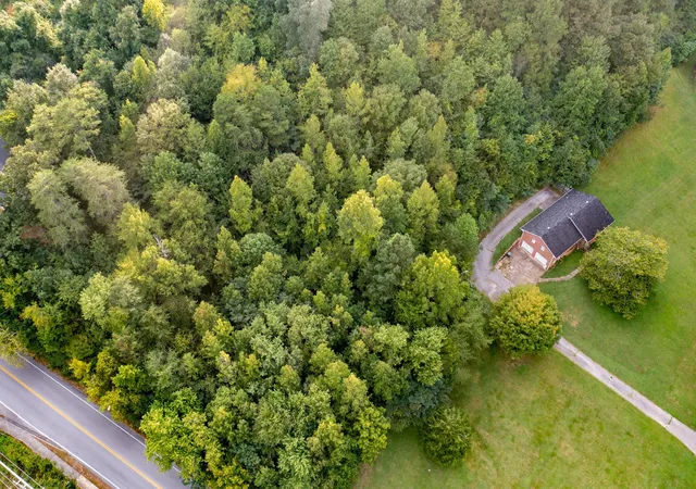 Photo 4 of Land for sale at 1161 Mountain Crk Rd, Chattanooga, TN 37405 | MLS# 3014885 | Listing updated on 2026-09-11