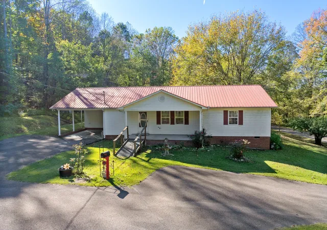 Photo 2 of Single family home for sale at 616 Old Sh 69, Sugar Tree, TN 38380 | MLS# 3032622 | Listing updated on 2026-09-30