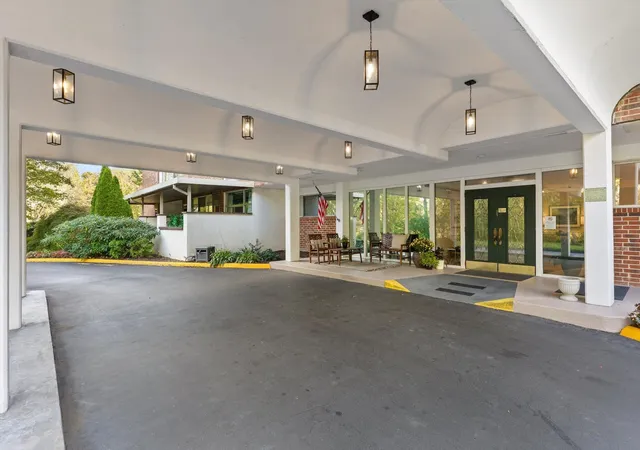 Photo 2 of Single family home for sale at 1414 Continental Dr #305, Chattanooga, TN 37405 | MLS# 3182567 | Listing updated on 2026-09-11