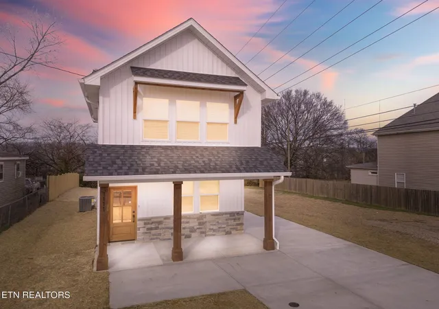 Photo 1 of Sale Pending at 1111 Virginia Ave, Knoxville, TN 37921 | MLS# 3521087 | Listing updated on 2026-09-11