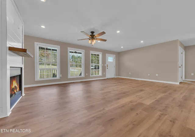 Photo 4 of Single family home for sale at 2781 Windfall Ests Dr, Sevierville, TN 37876 | MLS# 3319089 | Listing updated on 2026-09-22