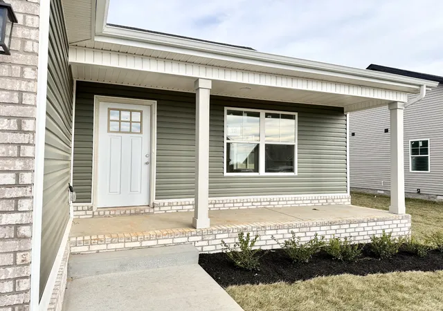 Photo 2 of Single family home for sale at 18 Echo Ridge, Oak Grove, KY 42262 | MLS# 3048008 | Listing updated on 2026-09-12