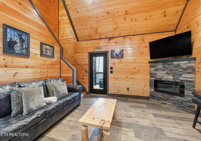 Photo 3 of Single family home for sale at 1104 Laddie Buck Ln, Gatlinburg, TN 37738 | MLS# 3050108 | Listing updated on 2026-09-11