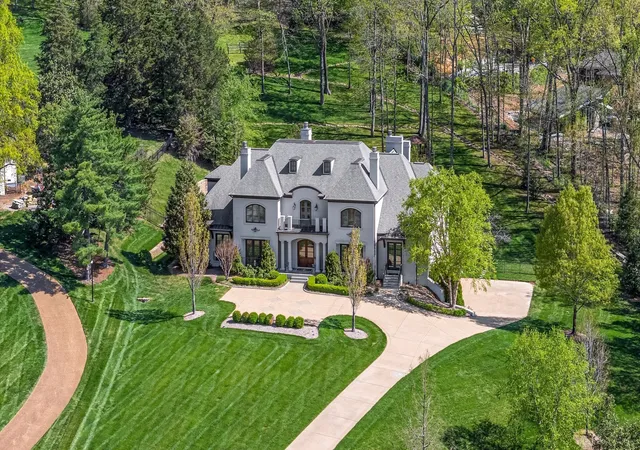 Photo 1 of Mansion for sale at 340 White Swans Xing, Brentwood, TN 37027 | MLS# 3056551 | Listing updated on 2026-09-14