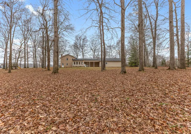 Photo 4 of Single family home for sale at 698 Houston Fielder Rd, Clarksville, TN 37043 | MLS# 3058853 | Listing updated on 2026-09-21
