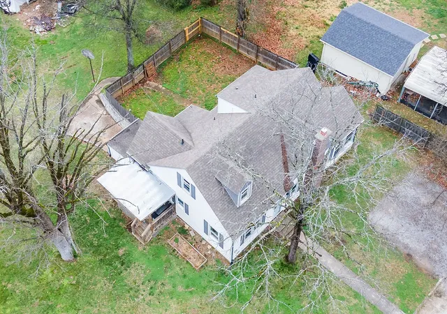 Photo 2 of Single family home for sale at 118 Boyette Ave, Lewisburg, TN 37091 | MLS# 3072248 | Listing updated on 2026-10-06