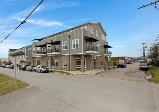 Condo for sale at 1603 Fagan St #204, Chattanooga, TN 37408 | MLS# 3058775