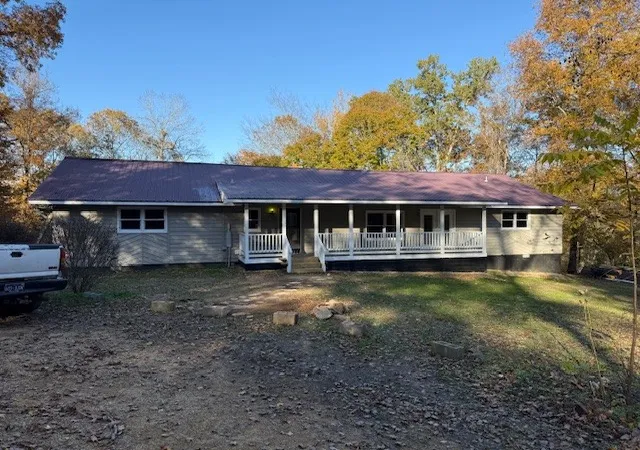 Photo 2 of Single family home for sale at 440 Deer Crk Rd, Linden, TN 37096 | MLS# 3059259 | Listing updated on 2026-09-15